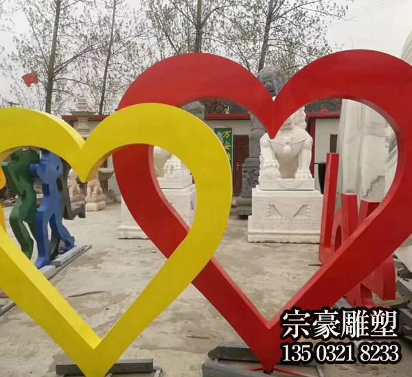 不關(guān)心愛心，鐵藝空心愛心雕塑