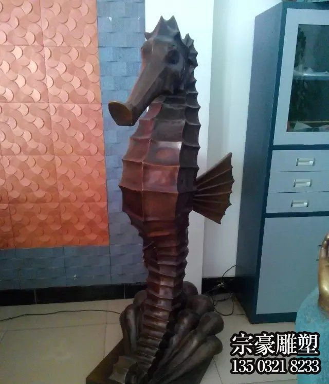 大型商場擺放的玻璃鋼創(chuàng)意海馬雕塑 大型商場擺放的玻璃鋼創(chuàng)意海馬雕塑
